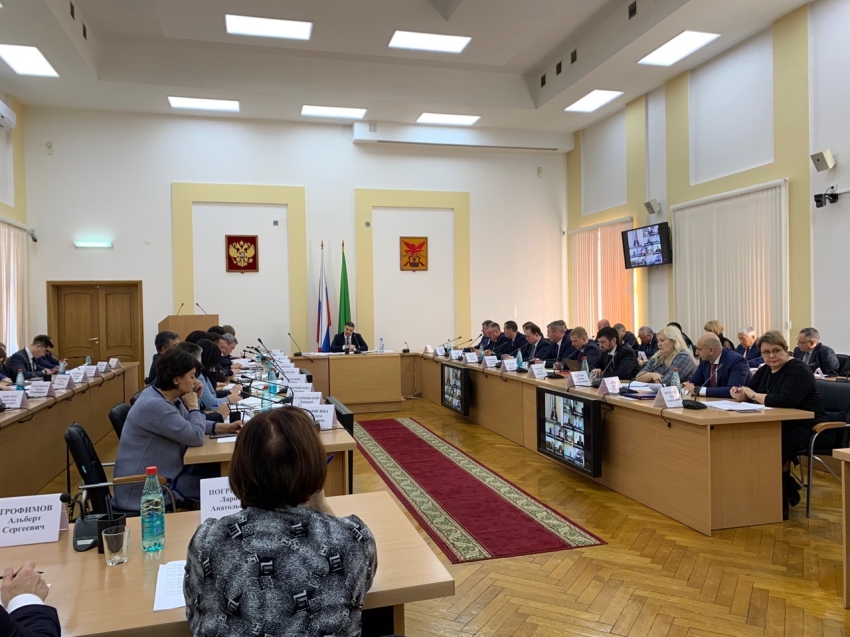 Александр Осипов: «Нужно завершить работу по признанию домов аварийными»